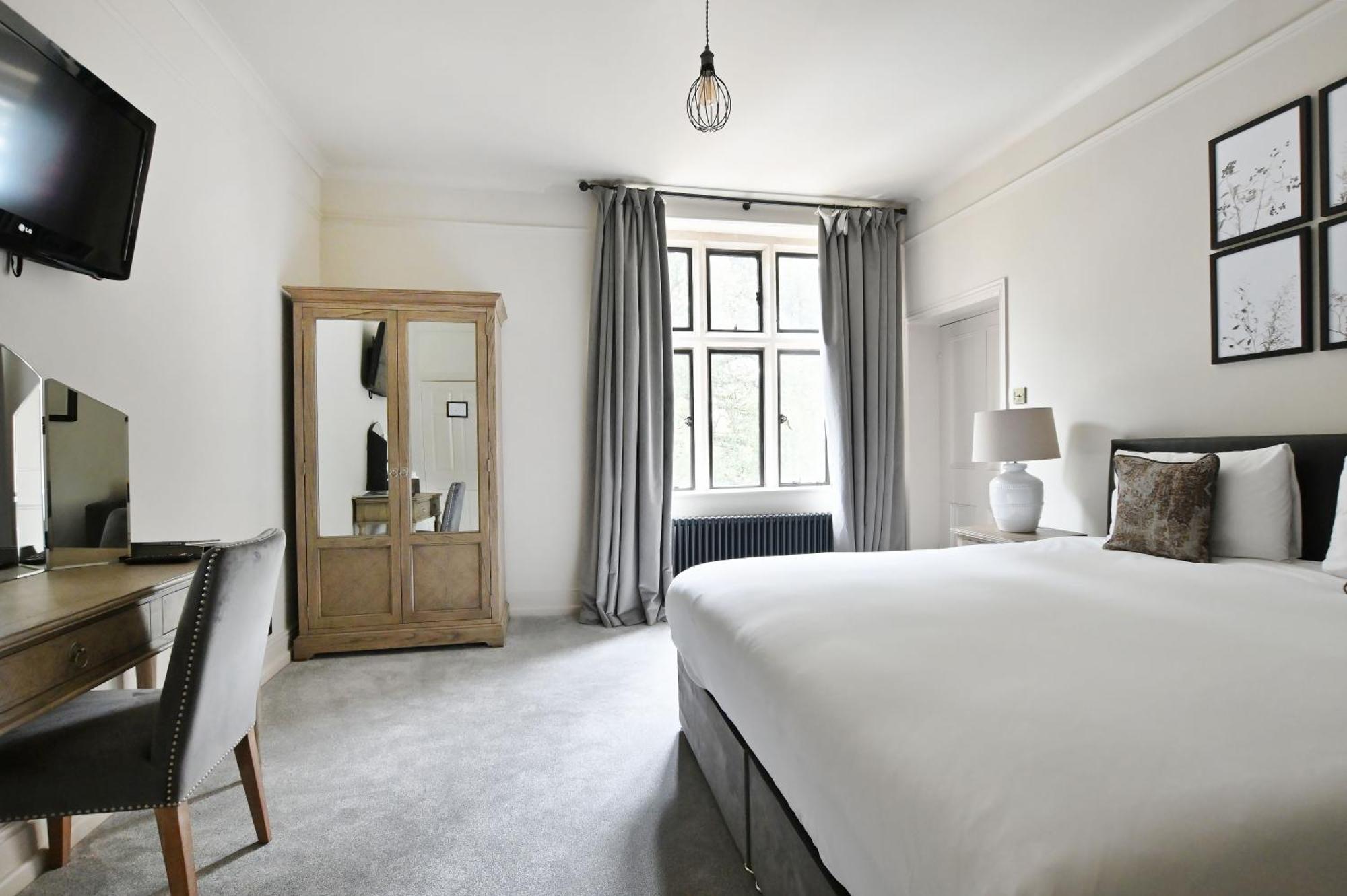 Stanton Manor Hotel Чипенъм Екстериор снимка