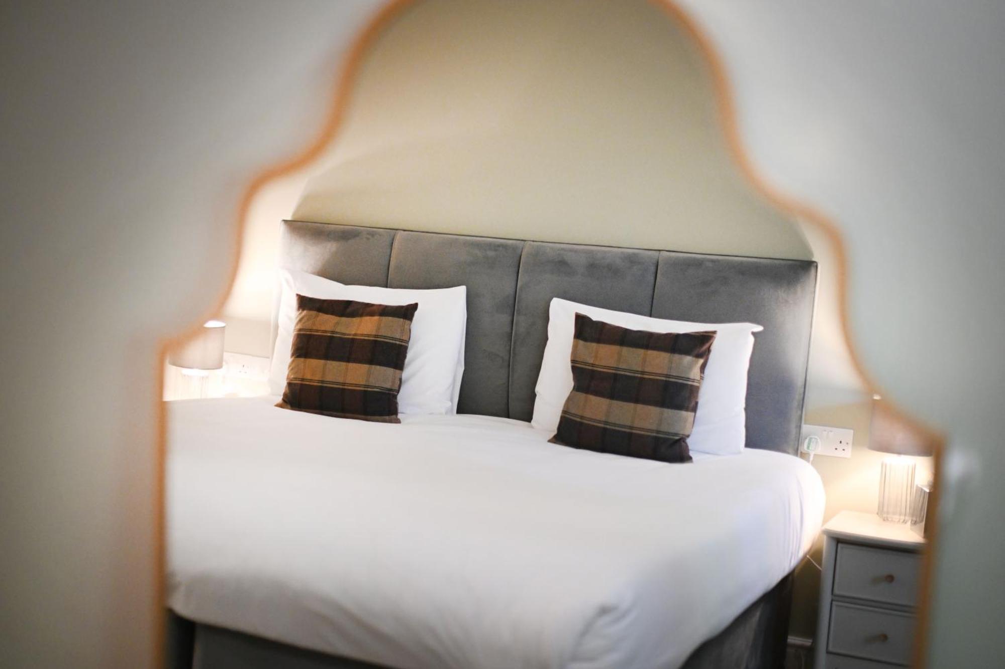 Stanton Manor Hotel Чипенъм Екстериор снимка