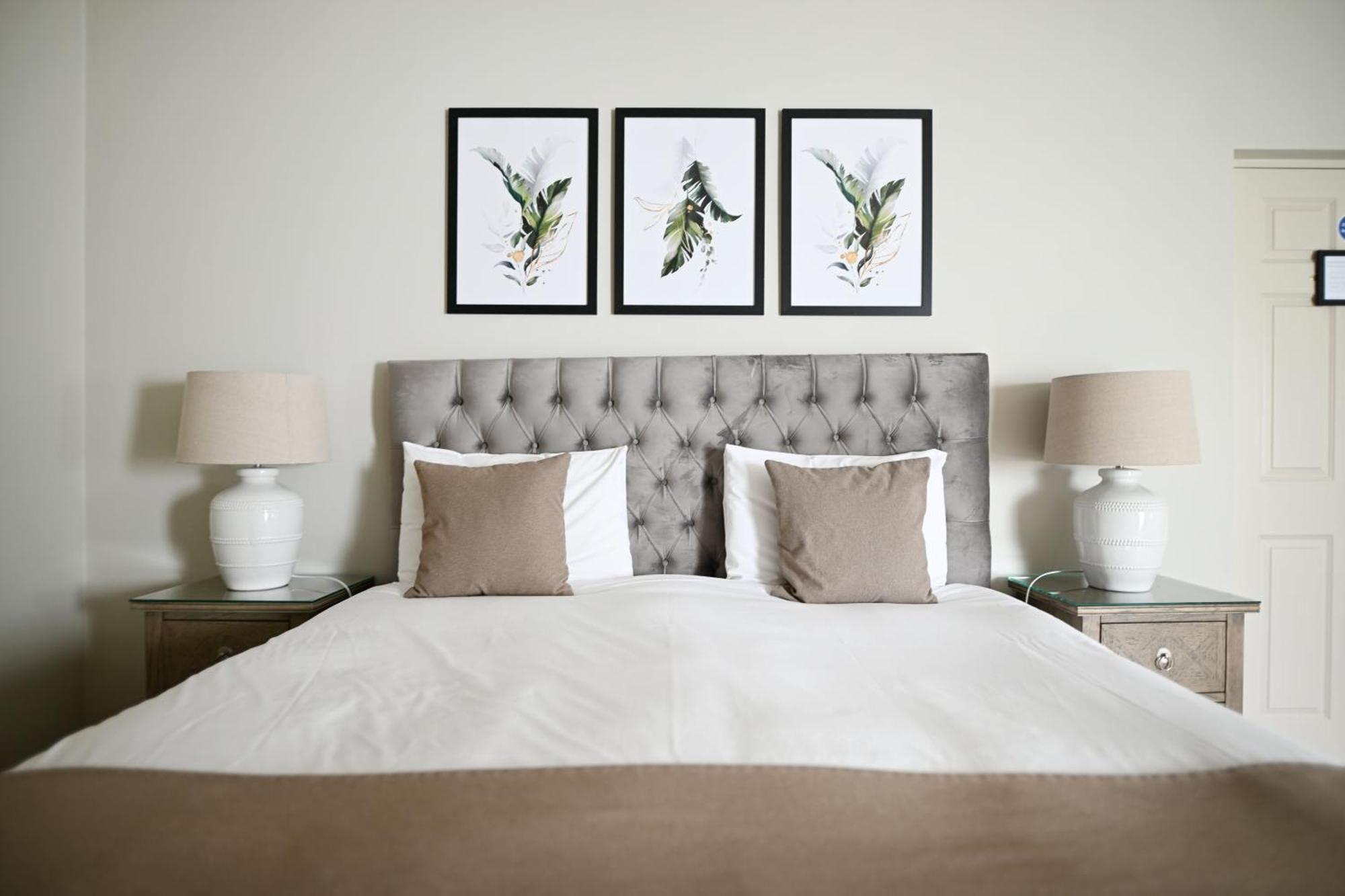 Stanton Manor Hotel Чипенъм Екстериор снимка