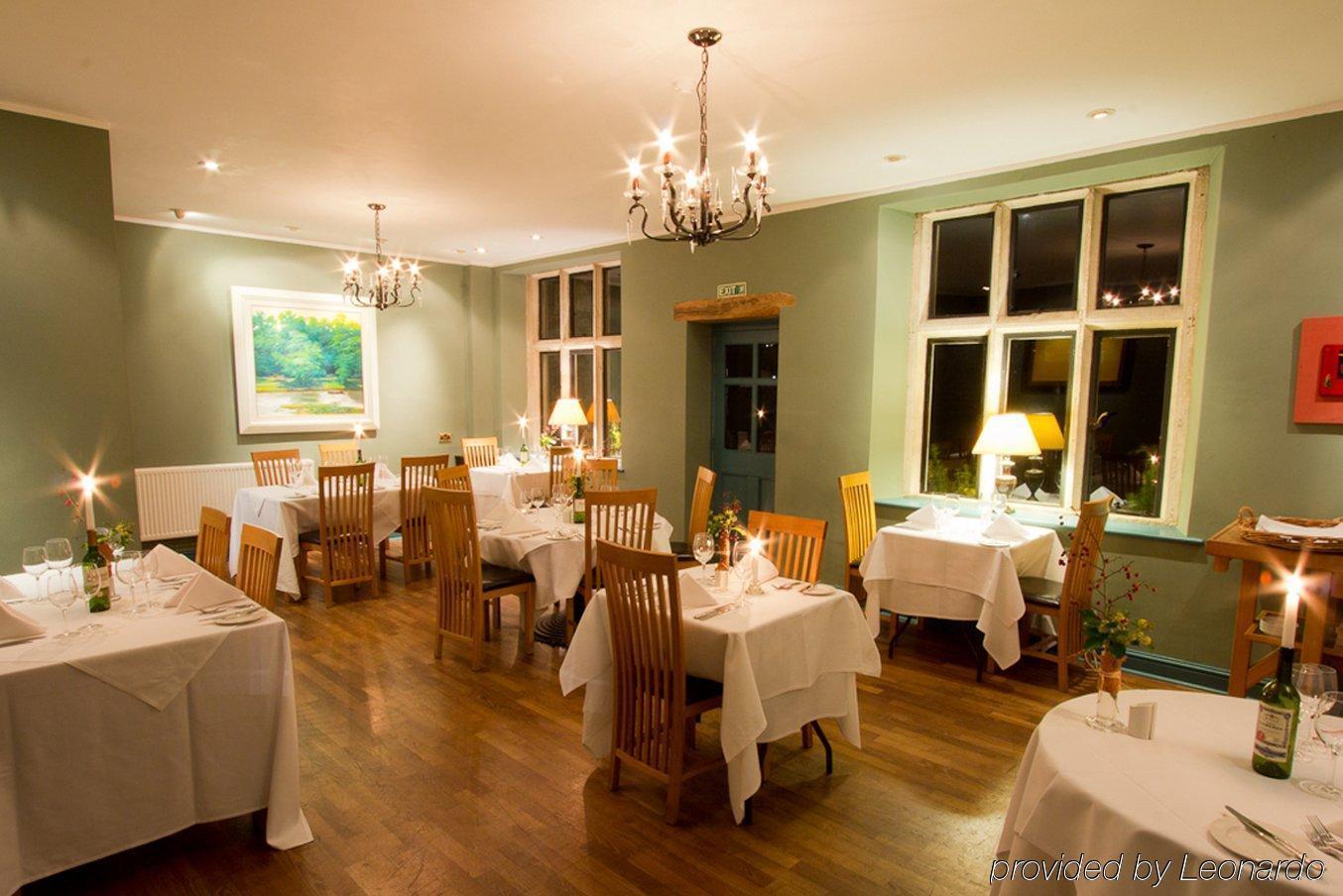 Stanton Manor Hotel Чипенъм Екстериор снимка