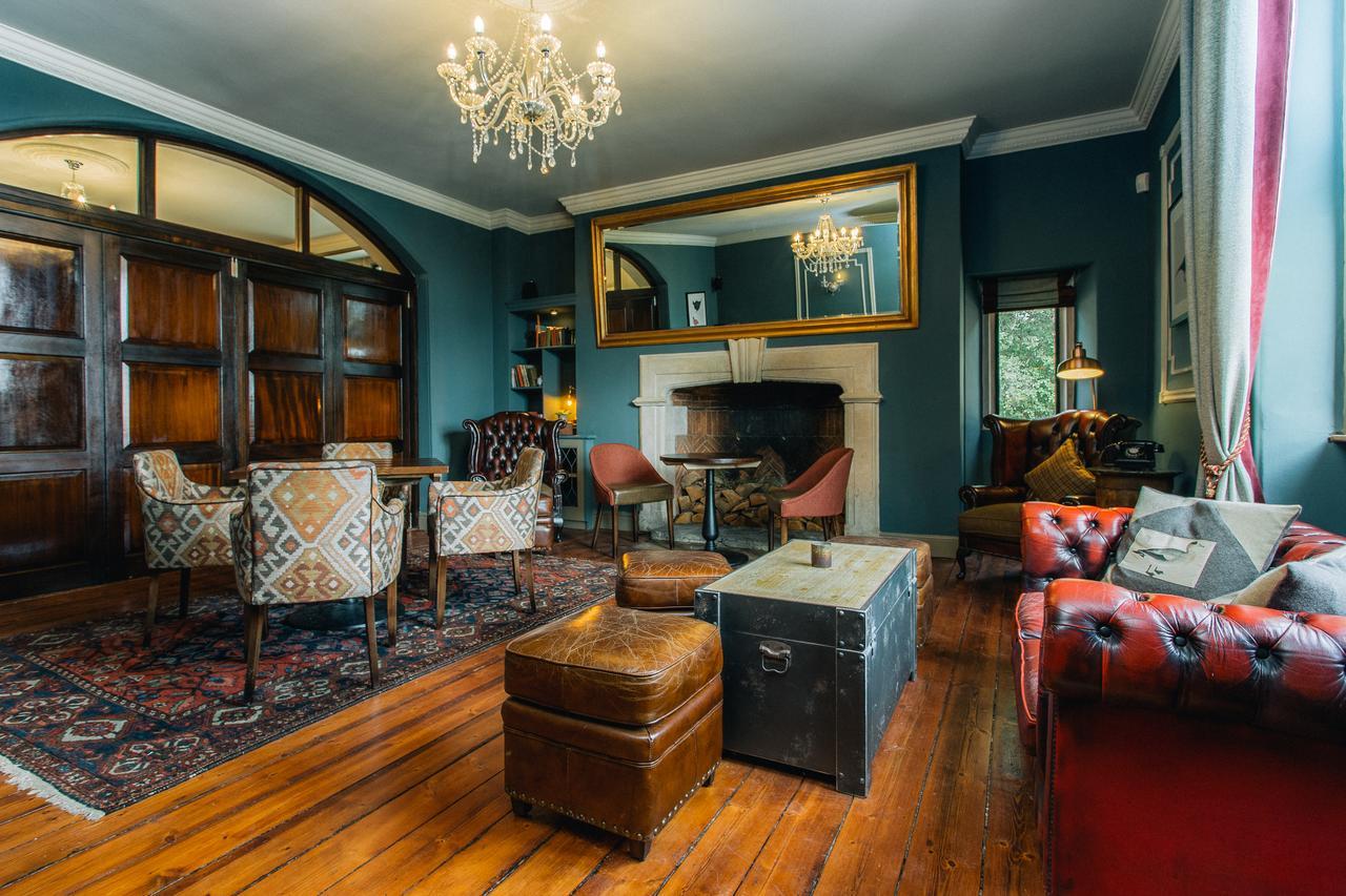 Stanton Manor Hotel Чипенъм Екстериор снимка