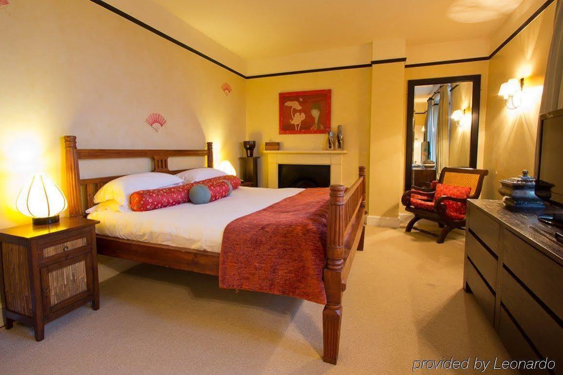 Stanton Manor Hotel Чипенъм Екстериор снимка