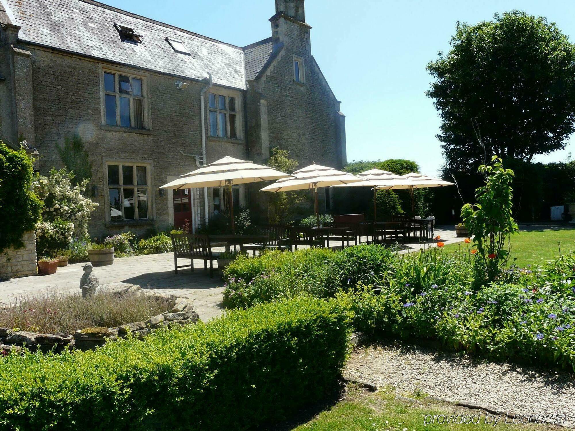 Stanton Manor Hotel Чипенъм Екстериор снимка